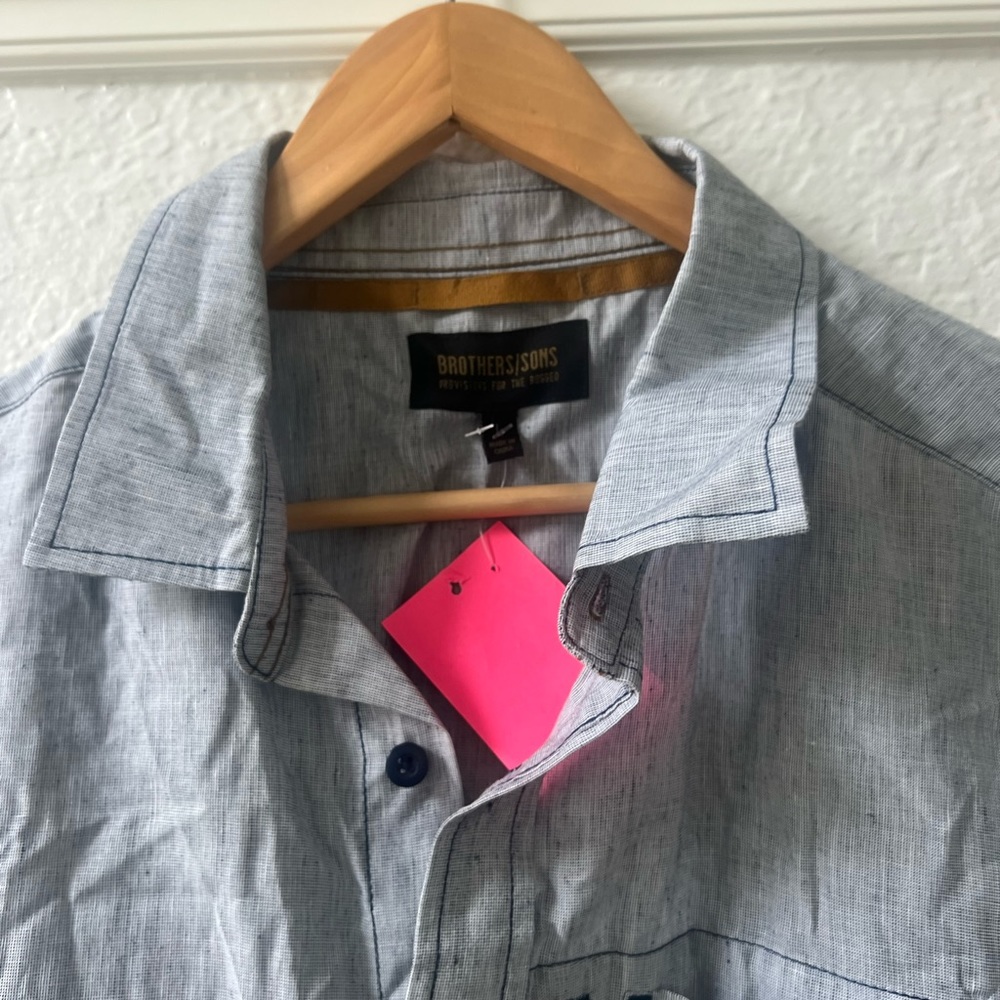 ✨ Brothers/Sons gray solid button down shirt. - Picture 5 of 6